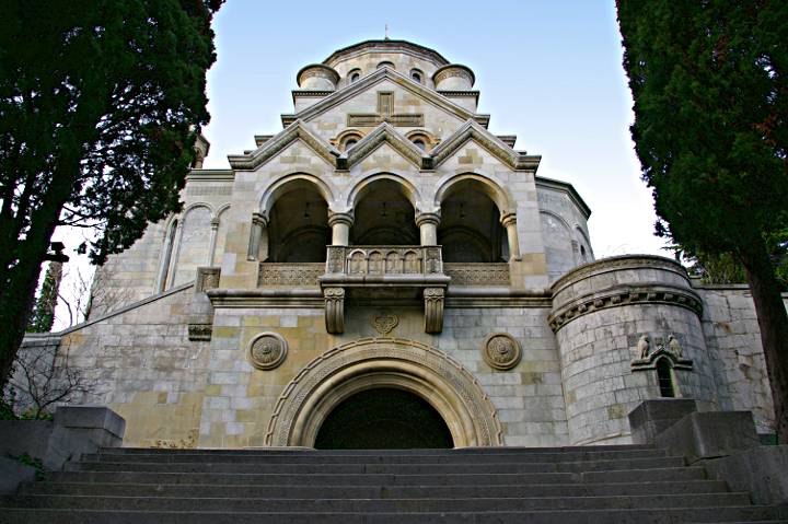 армянская церковь в Ялте фото