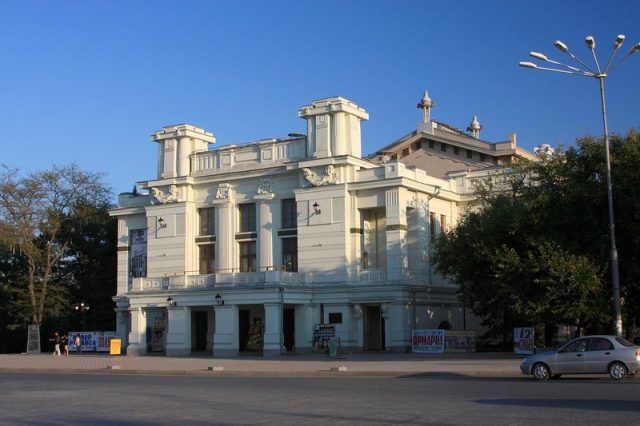 Театр им Пушкина Евпатория