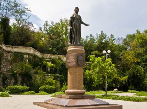 Памятник Екатерине второй